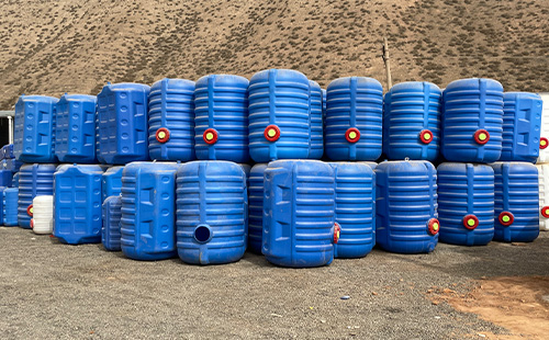 雨水收集与利用：万科华洁民勤塑料桶提供创新解决方案