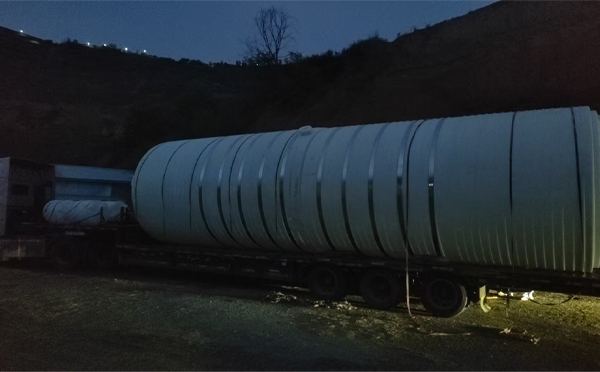 民勤圆桶运输途中